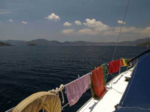 яхтинг в солнечной греции